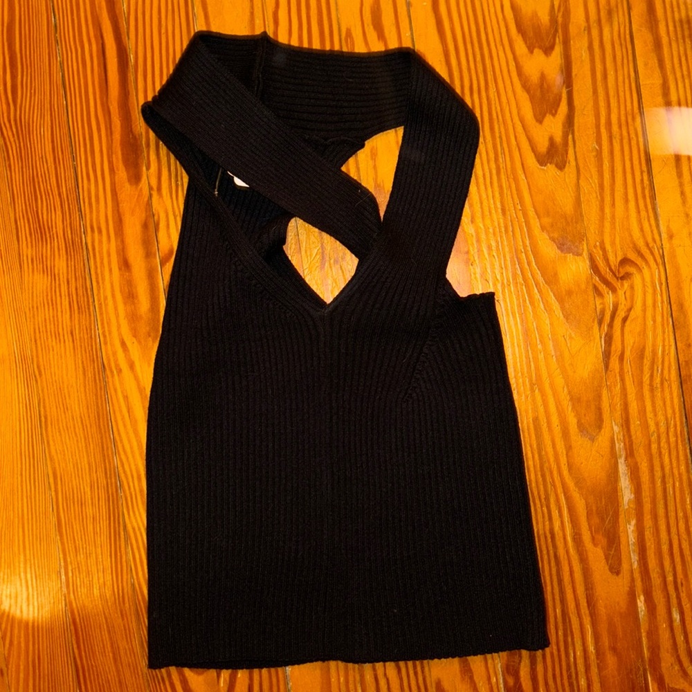 Criss cross tank
